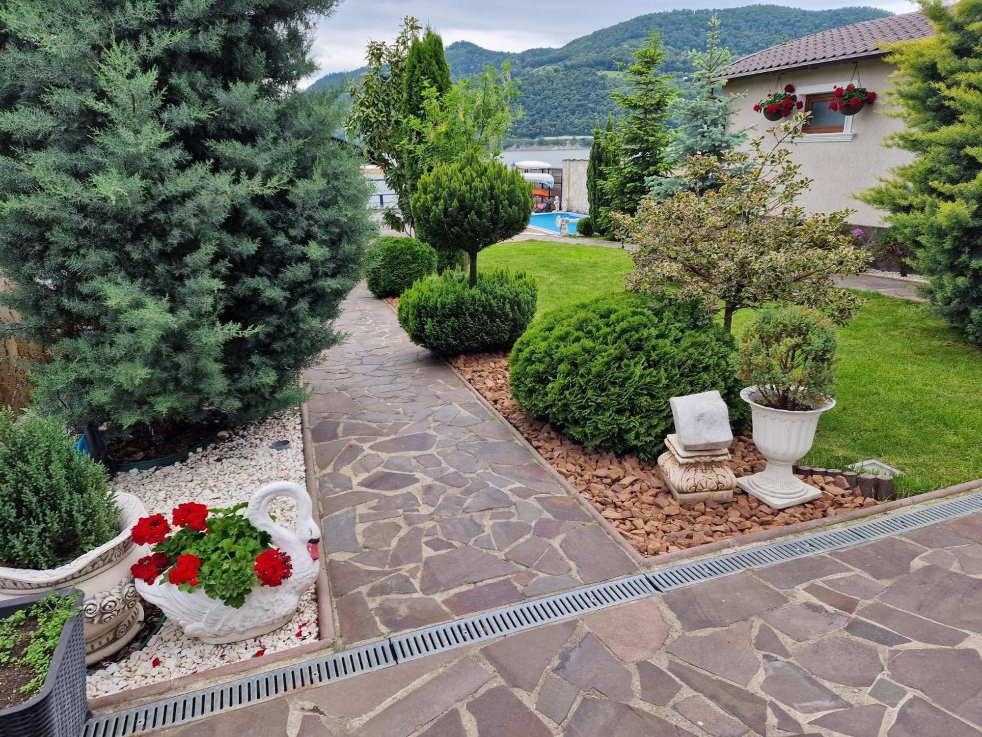 Casa Andrei Hotel Orsova Exterior photo