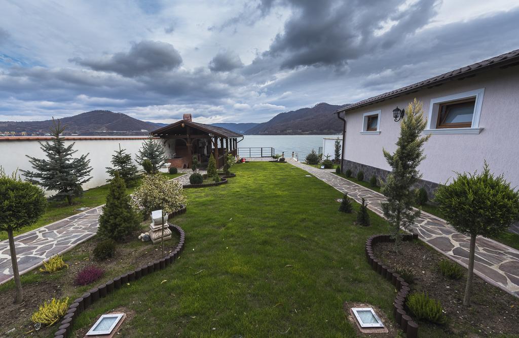 Casa Andrei Hotel Orsova Exterior photo