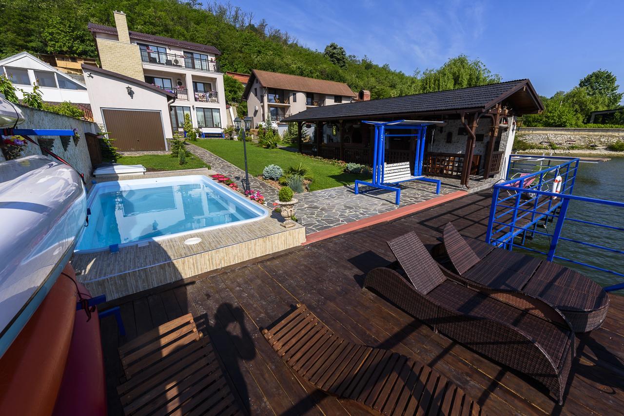 Casa Andrei Hotel Orsova Exterior photo