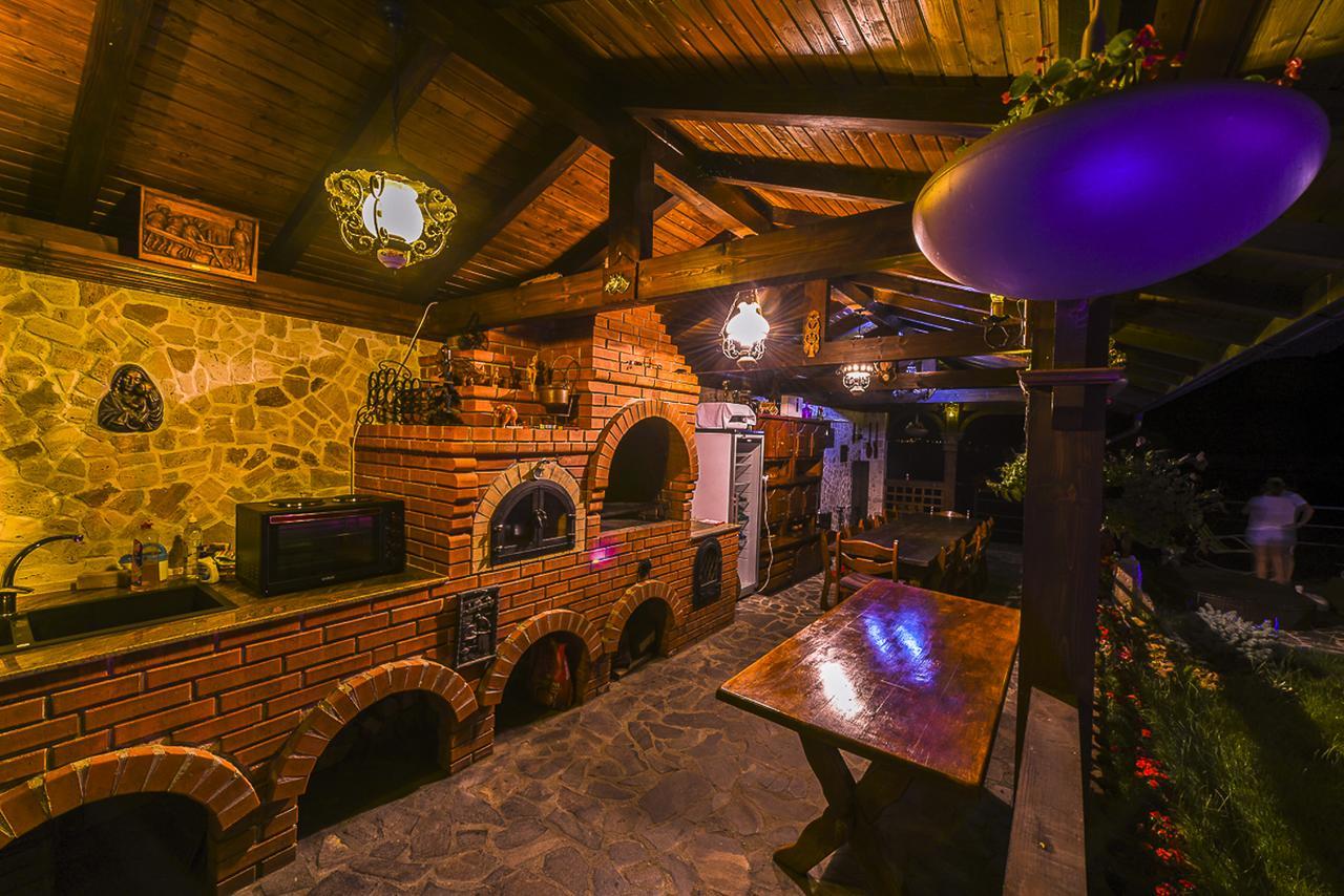 Casa Andrei Hotel Orsova Exterior photo